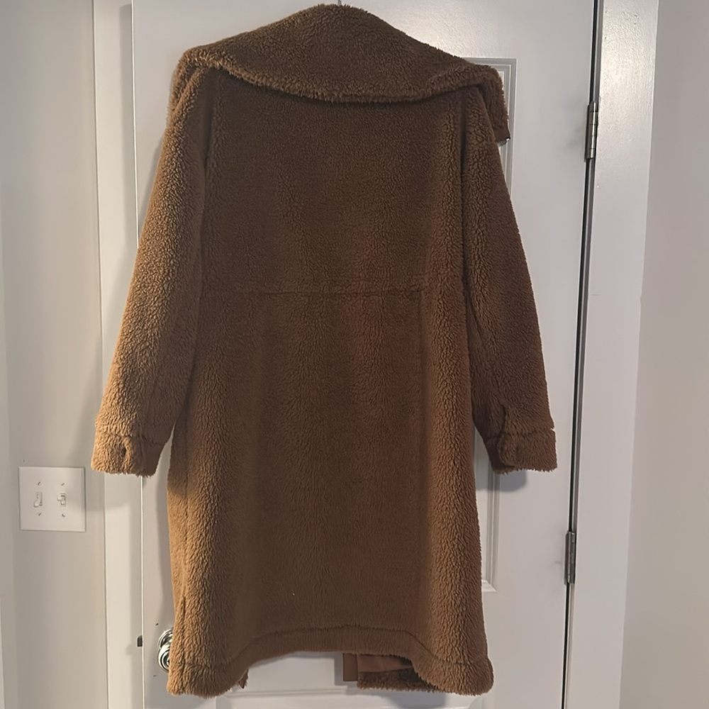 Varley Logan Brown Teddy Jacket - Picture 4 of 4